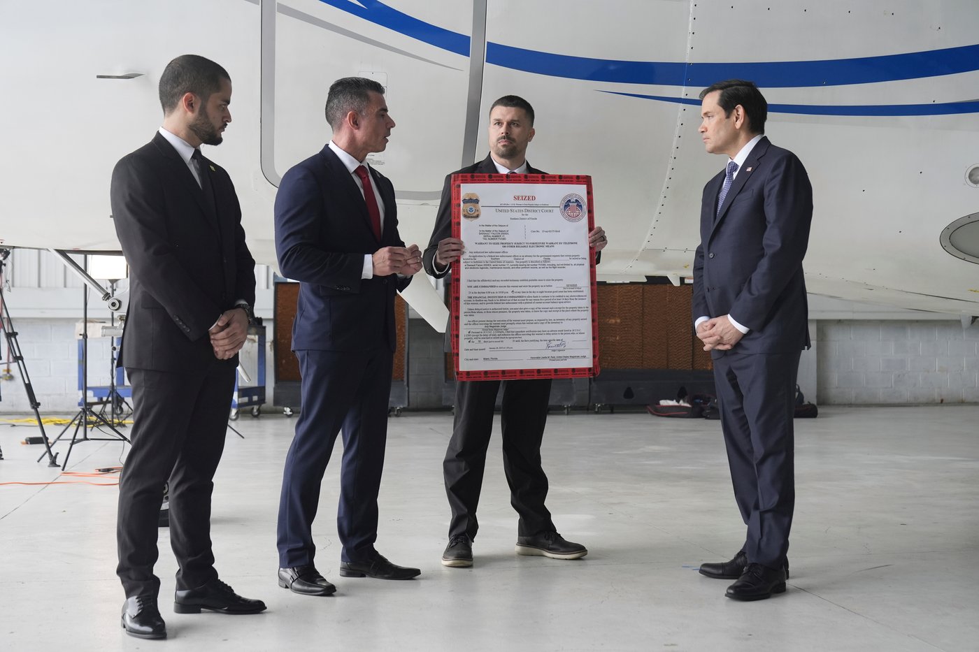 US sought to lure Nicolás Maduro’s pilot into betraying the Venezuelan leader | iNFOnews.ca US sought to lure Nicolás Maduro’s pilot into betraying the Venezuelan leader | iNFOnews.ca
