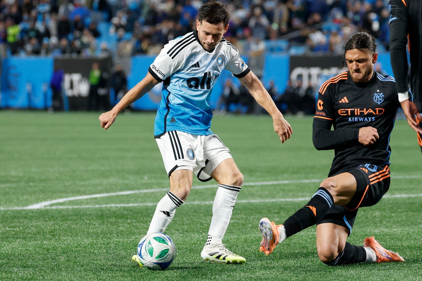 Alonso Martínez scores in the 34th minute and NYCFC beats Charlotte 1-0 to begin best-of-3 series | iNFOnews.ca Alonso Martínez scores in the 34th minute and NYCFC beats Charlotte 1-0 to begin best-of-3 series | iNFOnews.ca