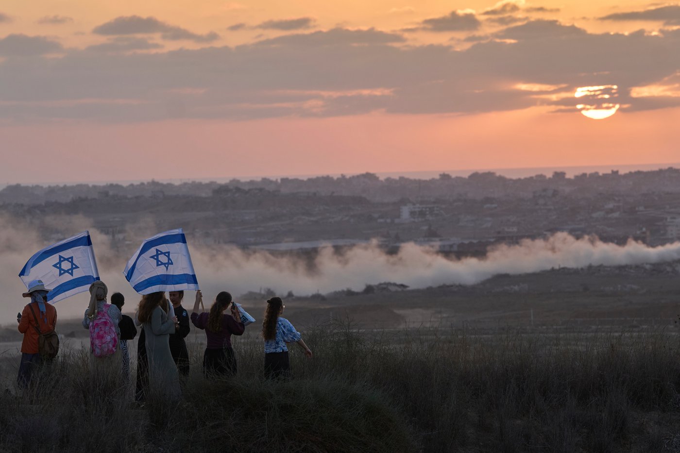 Photos from 2 years of war between Israel and Hamas bear witness to its horrors | iNFOnews.ca
