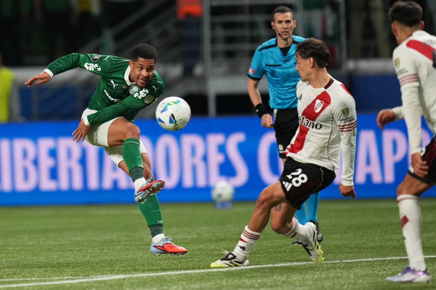 Palmeiras rallies to defeat River Plate 3-1 and advances to the Copa Libertadores semifinals | iNFOnews.ca