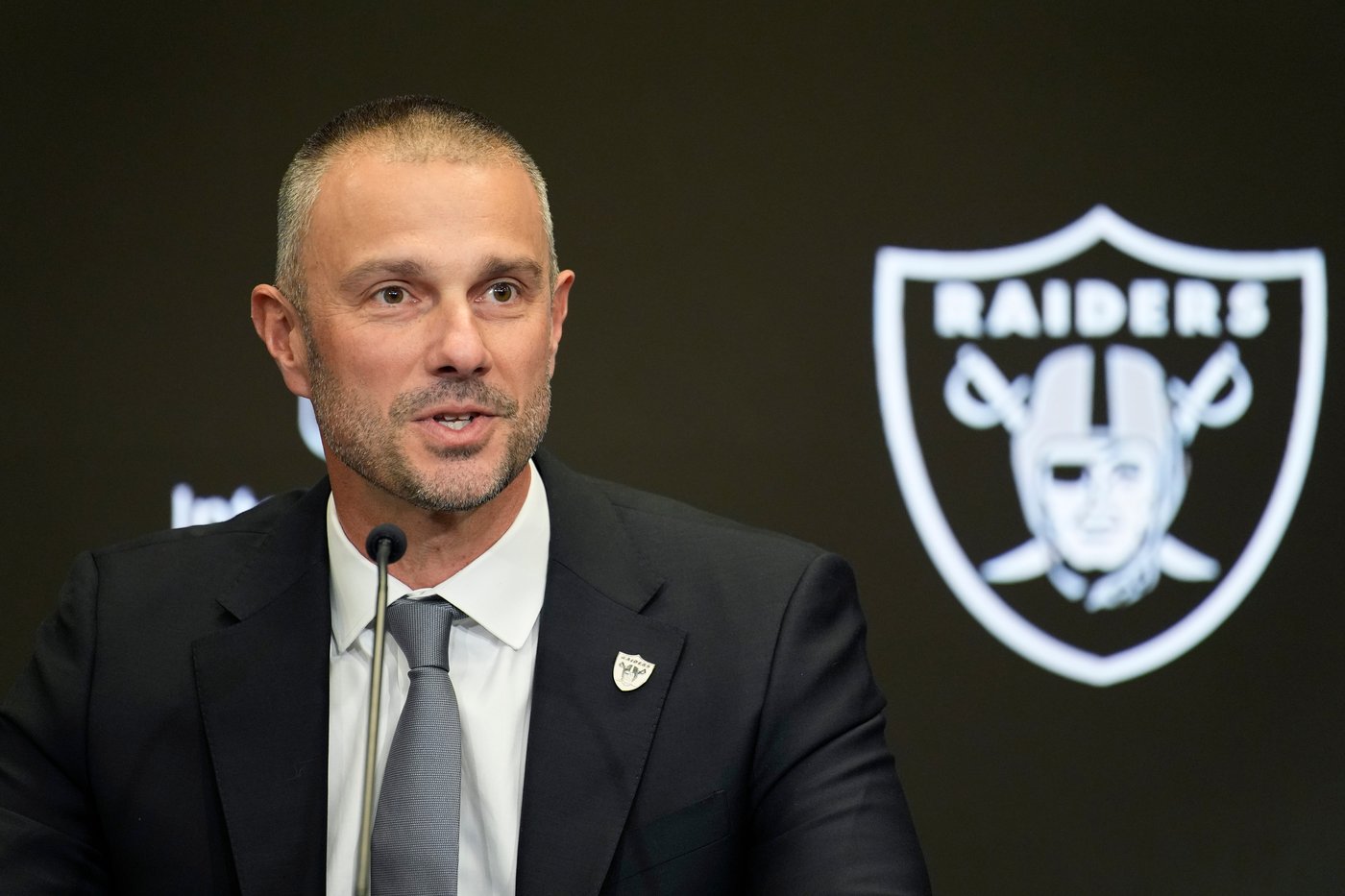 Tom Brady, GM John Spytek working together to hire next Raiders coach and shape the franchise | iNFOnews.ca