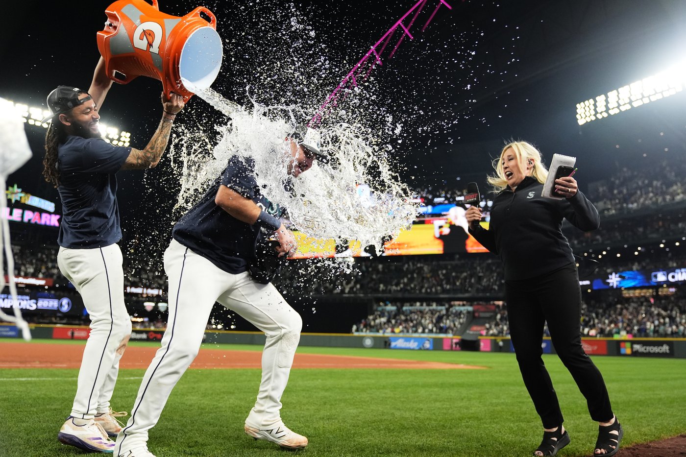 Mariners win AL West for 1st time in 24 years as Raleigh reaches 60 homers in 9-2 win over Rockies | iNFOnews.ca