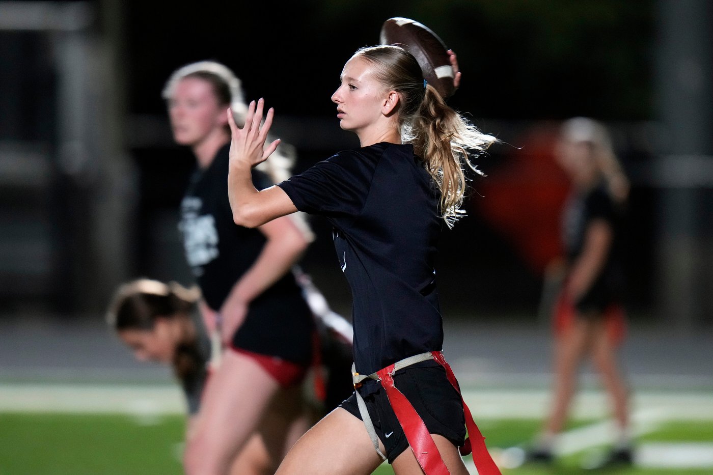 Girls flag football is finally catching on. Florida high schools were 20 years early | iNFOnews.ca