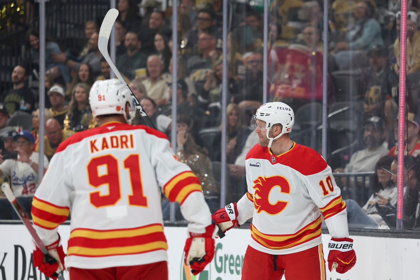 Marner scores first goals as Golden Knights burn Flames 6-1 | iNFOnews.ca Marner scores first goals as Golden Knights burn Flames 6-1 | iNFOnews.ca