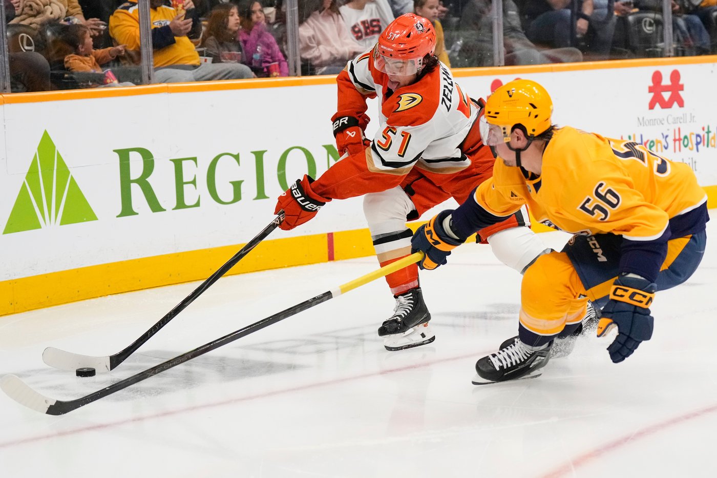 Ducks rookie Beckett Sennecke picks up his third goal of the season in 5-2 win over Predators | iNFOnews.ca Ducks rookie Beckett Sennecke picks up his third goal of the season in 5-2 win over Predators | iNFOnews.ca