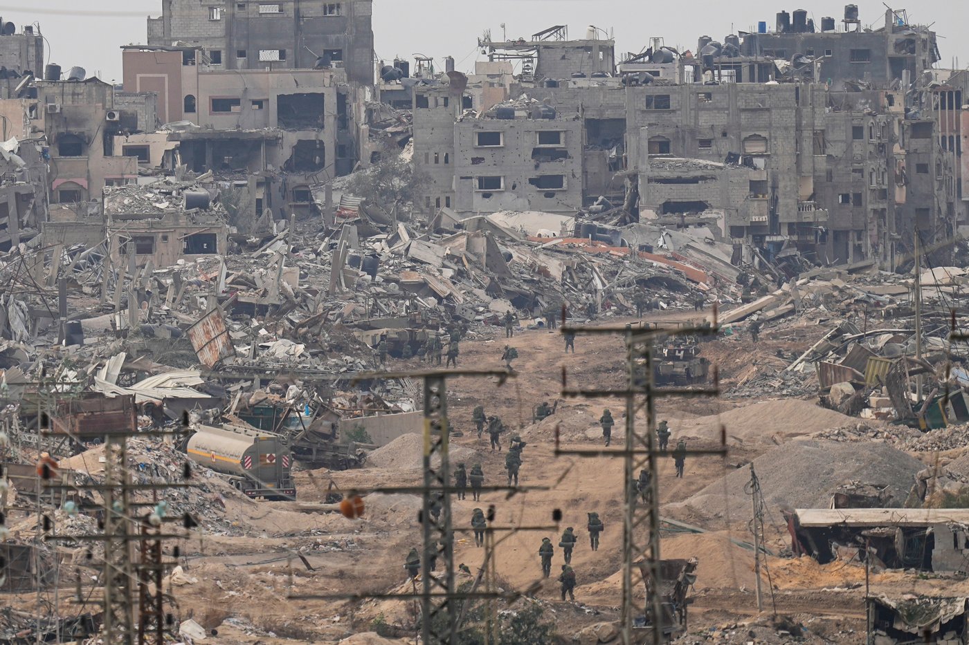Photos from 2 years of war between Israel and Hamas bear witness to its horrors | iNFOnews.ca