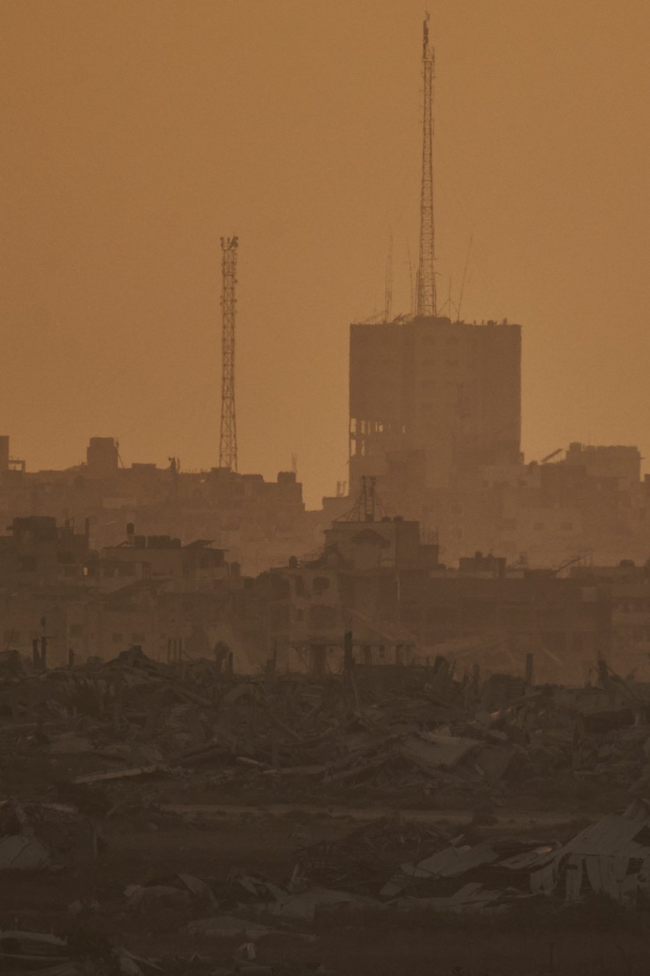 See the world in vertical: Top photos by AP's photojournalists | iNFOnews.ca