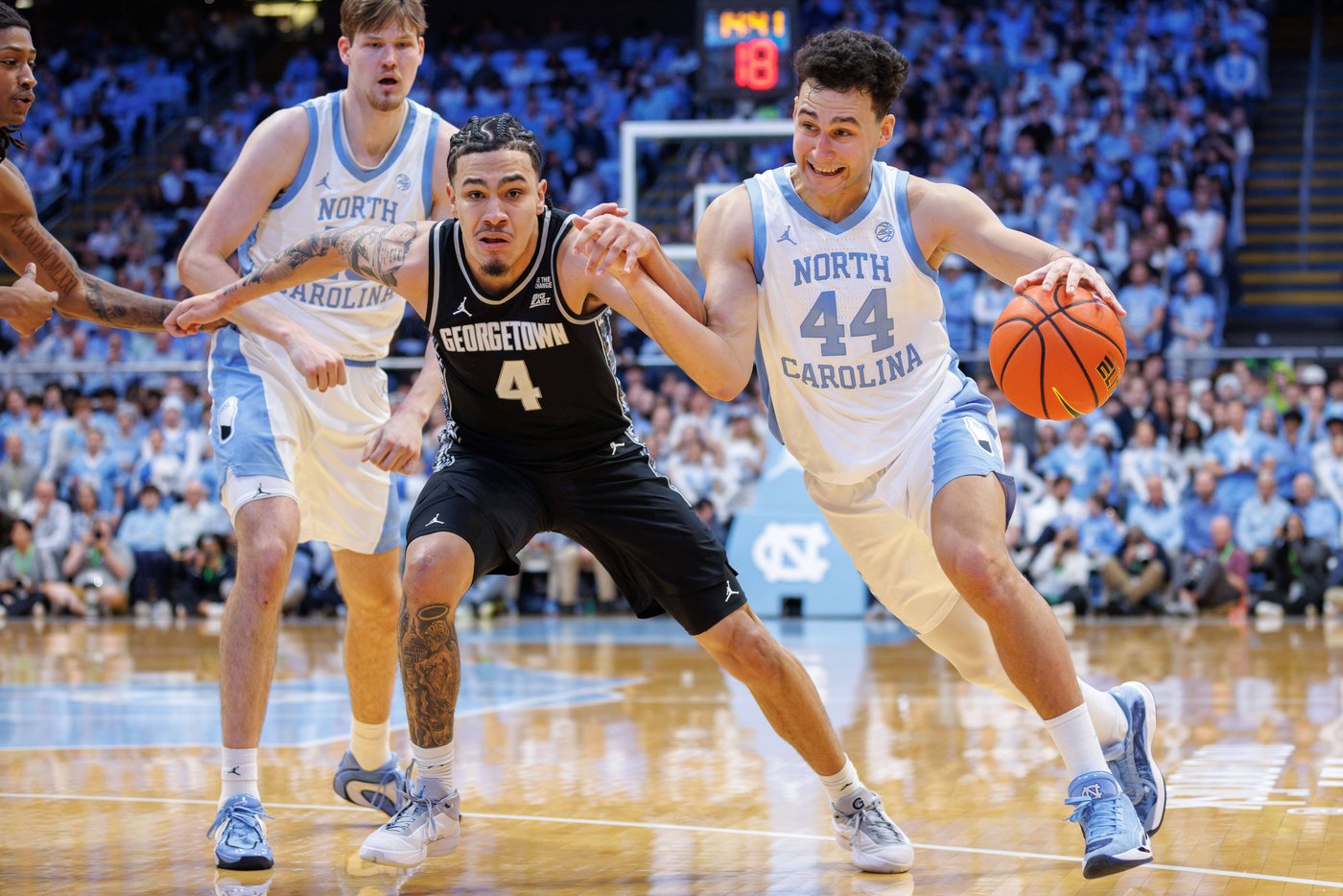 Wilson, Veesar push No. 16 North Carolina past Georgetown, 81-61 | iNFOnews.ca Wilson, Veesar push No. 16 North Carolina past Georgetown, 81-61 | iNFOnews.ca