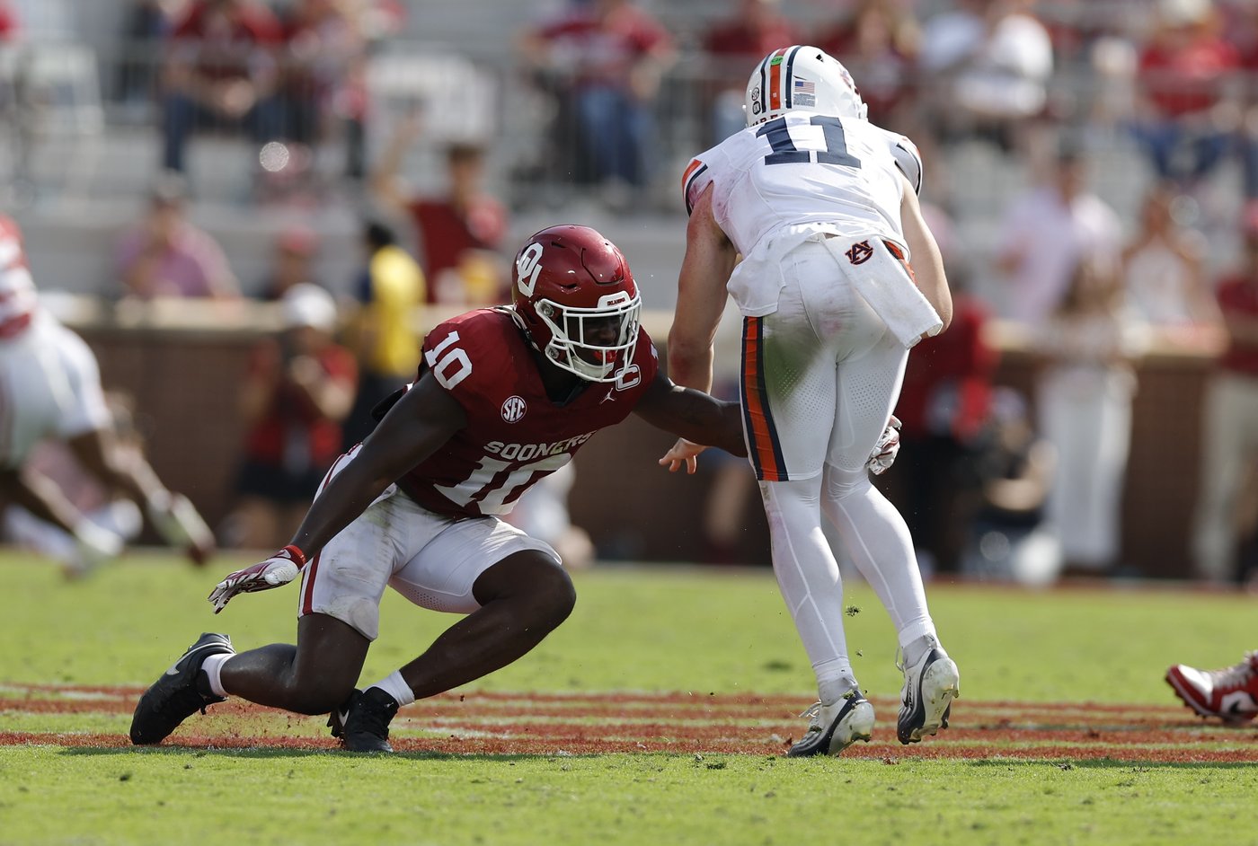No. 11 Oklahoma's record 10 sacks and Mateer's late TD sink No. 22 Auburn and ex-Sooner QB Arnold | iNFOnews.ca No. 11 Oklahoma's record 10 sacks and Mateer's late TD sink No. 22 Auburn and ex-Sooner QB Arnold | iNFOnews.ca