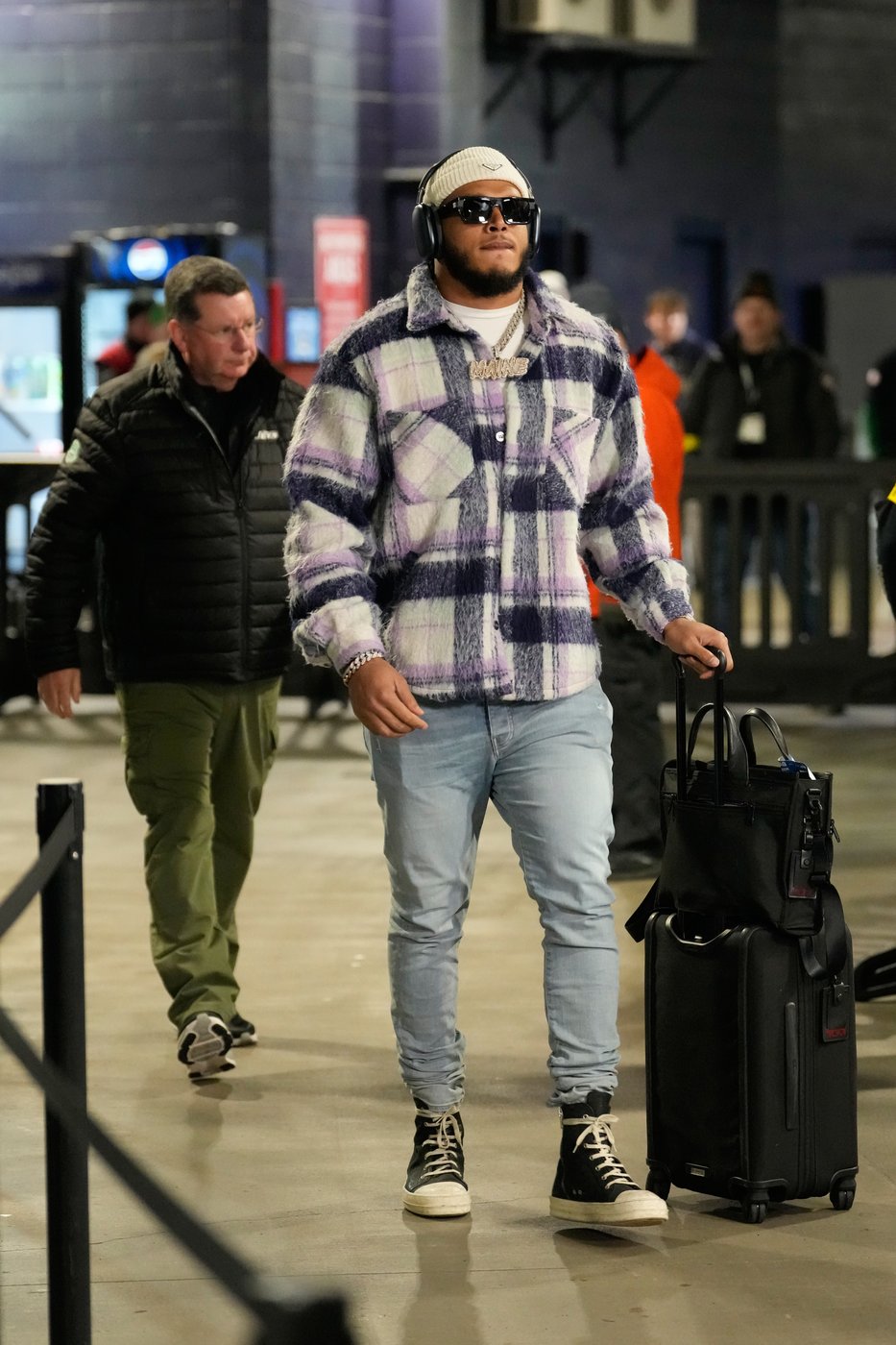 Jets' Jermaine Johnson's sweet strategy to sack Ravens' Lamar Jackson: No sugary drinks | iNFOnews.ca