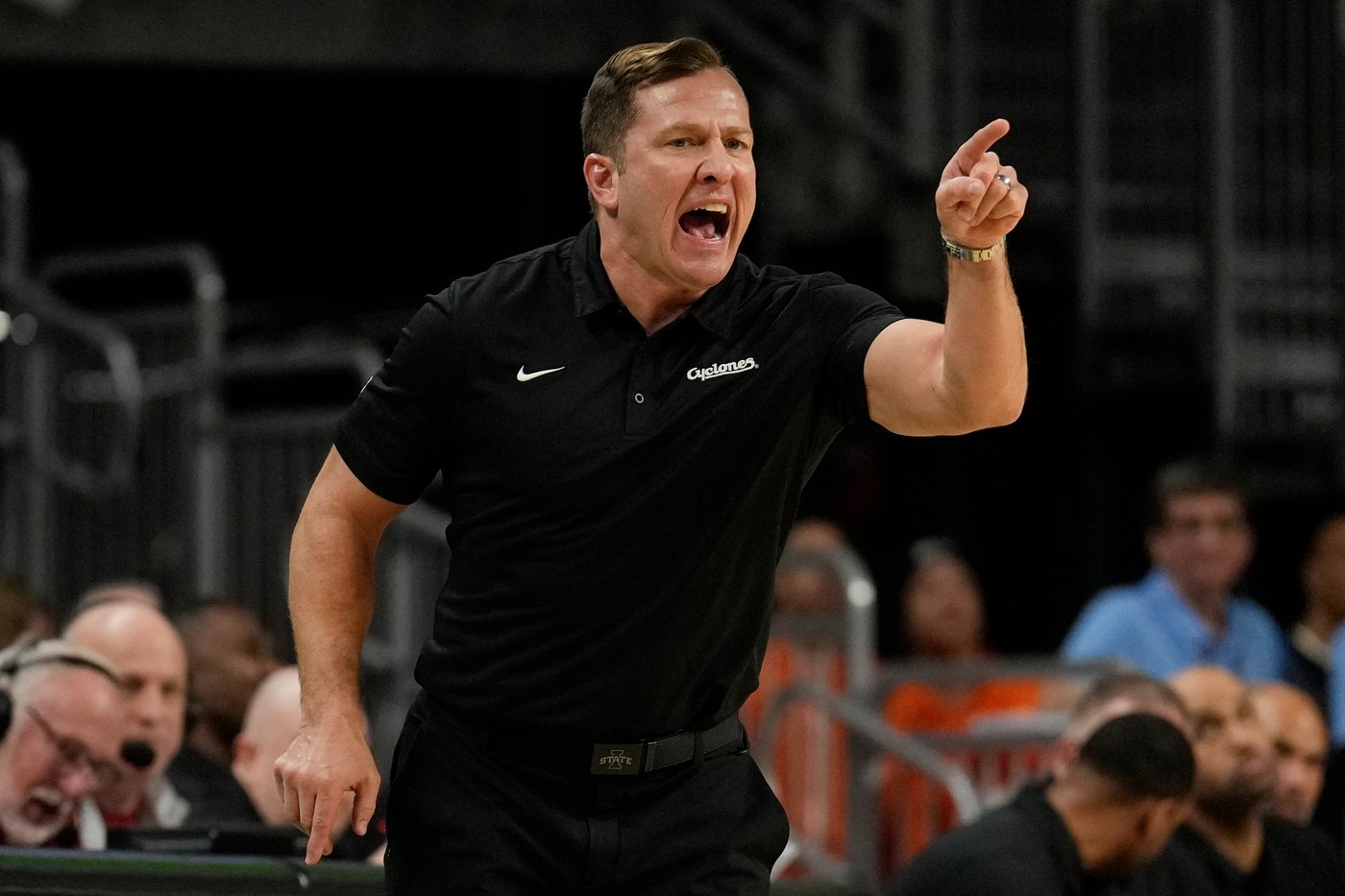 No. 2 Iowa State loses second straight, 79-70 to Cincinnati | iNFOnews.ca