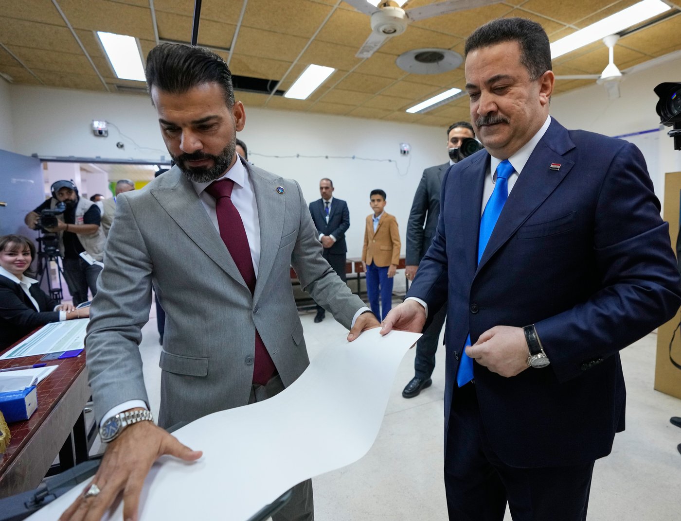 Iraqis vote in a parliamentary election marked by tight security and a major political boycott | iNFOnews.ca