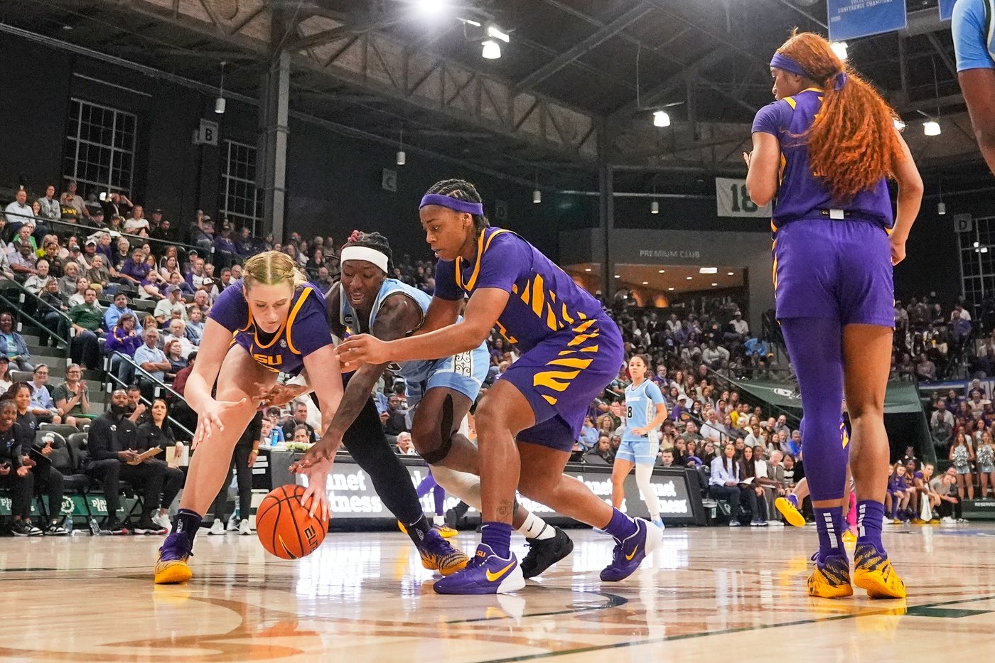 No. 5 LSU extends its season-opening winning streak to 5 games with a 101-71 victory over Tulane | iNFOnews.ca
