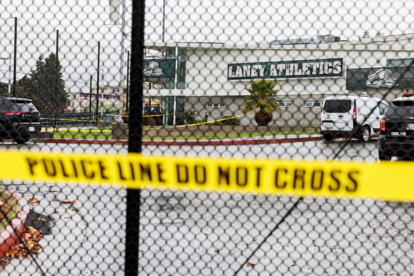 Athletics staff member shot at Oakland junior college in the city's second school shooting in 2 days | iNFOnews.ca