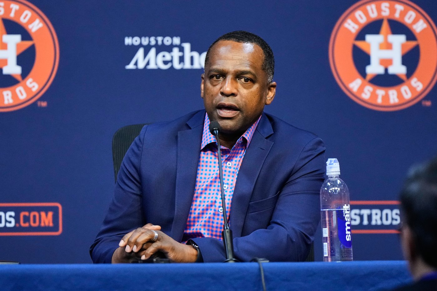 Astros GM and manager face questions about job security after missing playoffs | iNFOnews.ca