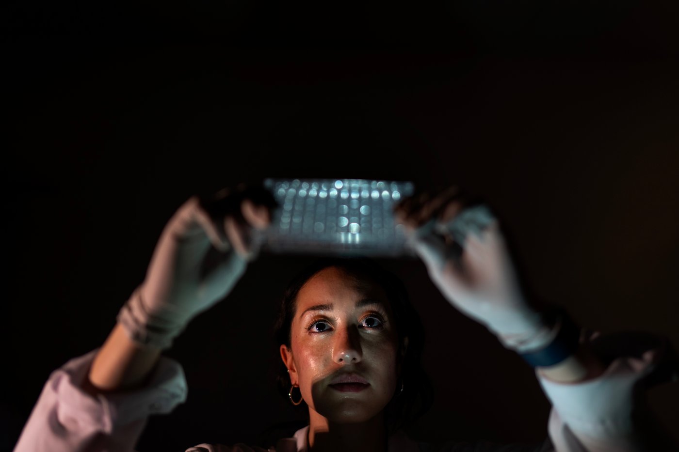 PHOTO ESSAY: Scientists trying to unravel one of the body's biggest mysteries | iNFOnews.ca