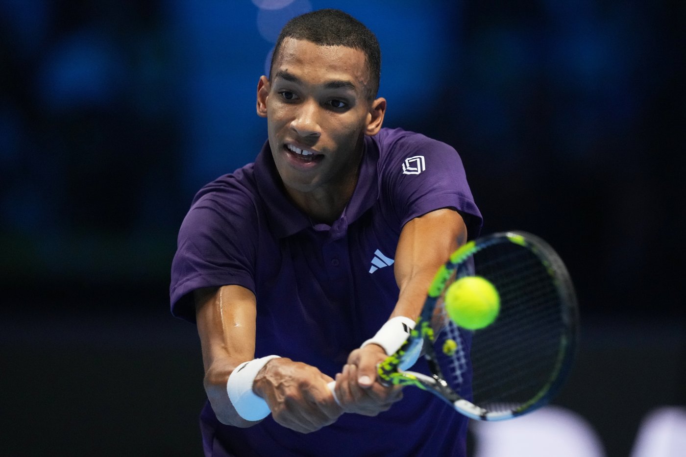 Sinner opens ATP Finals title defense by beating Auger-Aliassime | iNFOnews.ca