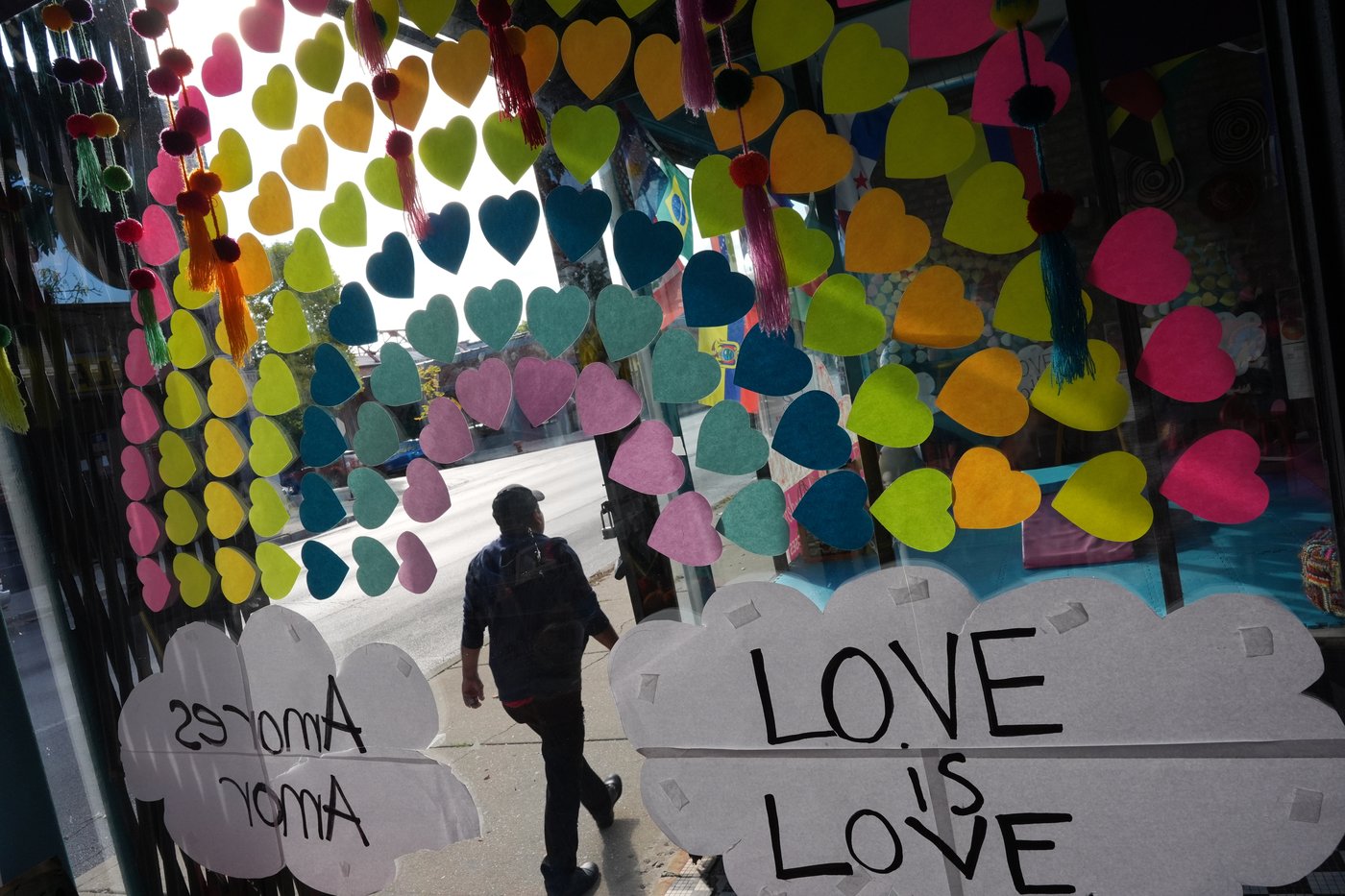 PHOTO ESSAY: Chicago's children are getting caught in the chaos of immigration crackdowns | iNFOnews.ca