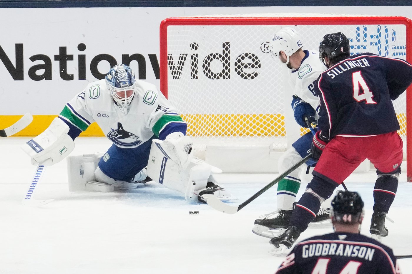 Blue Jackets beat skidding Canucks 4-1 behind Marchenko and Johnson | iNFOnews.ca