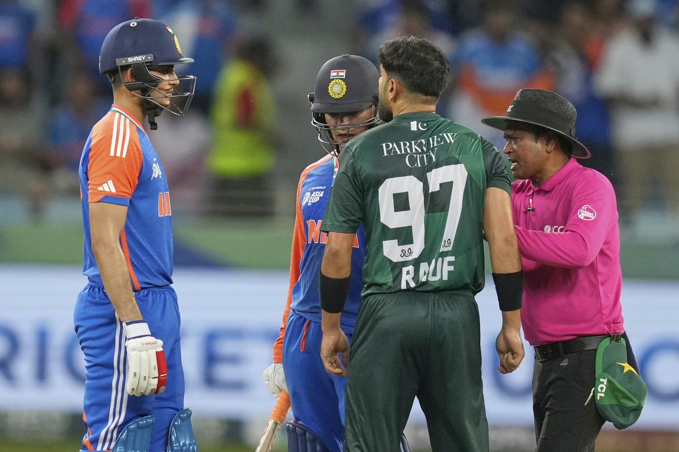 Still no handshakes as India beats Pakistan by 6 wickets at Asia Cup cricket | iNFOnews.ca Still no handshakes as India beats Pakistan by 6 wickets at Asia Cup cricket | iNFOnews.ca