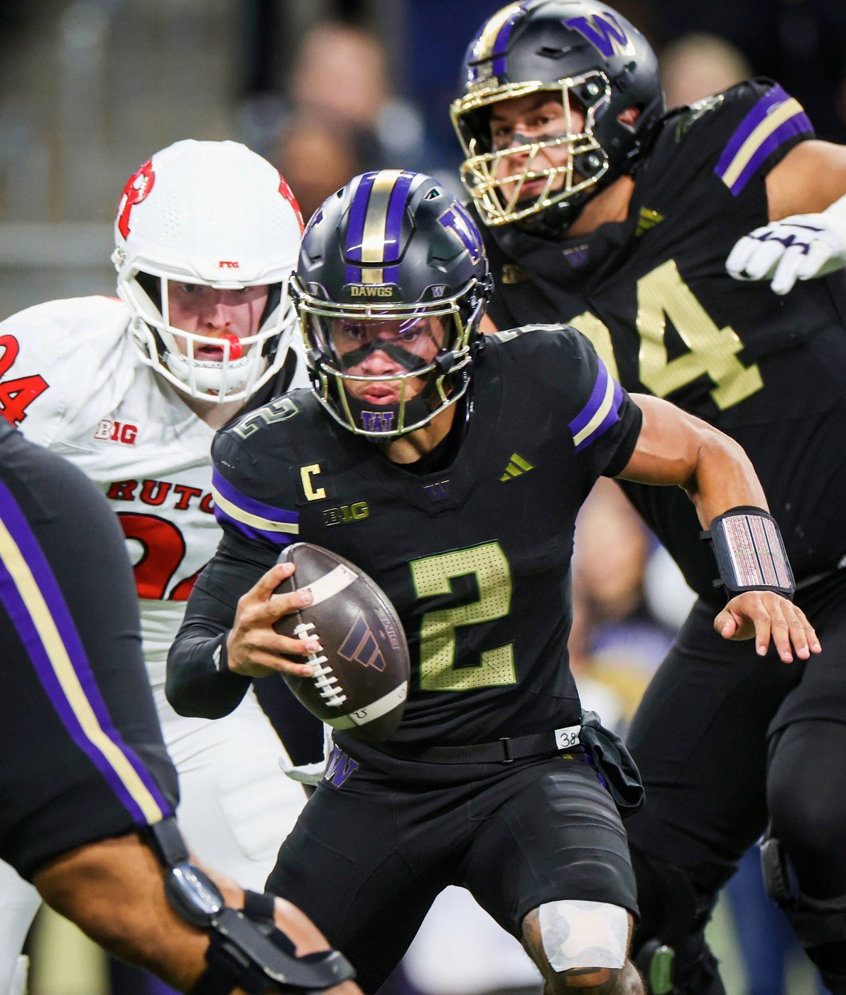 Demond Williams Jr. has career highs in passing and rushing to lead Washington over Rutgers 38-19 | iNFOnews.ca Demond Williams Jr. has career highs in passing and rushing to lead Washington over Rutgers 38-19 | iNFOnews.ca