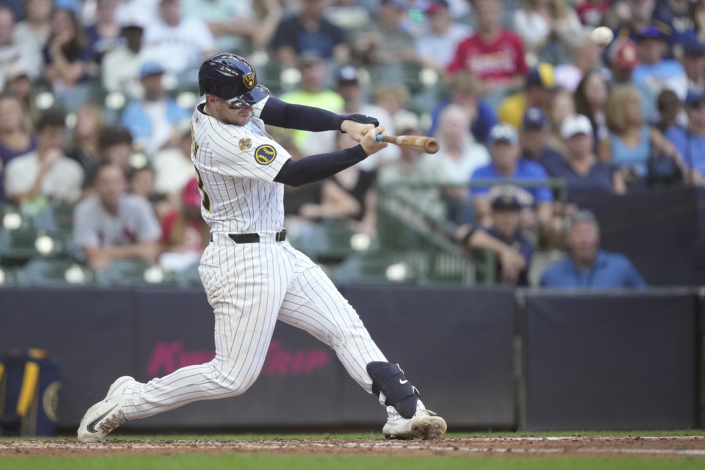 Cardinals finish frustrating trip by beating Brewers 3-2 to snap five-game skid | iNFOnews.ca