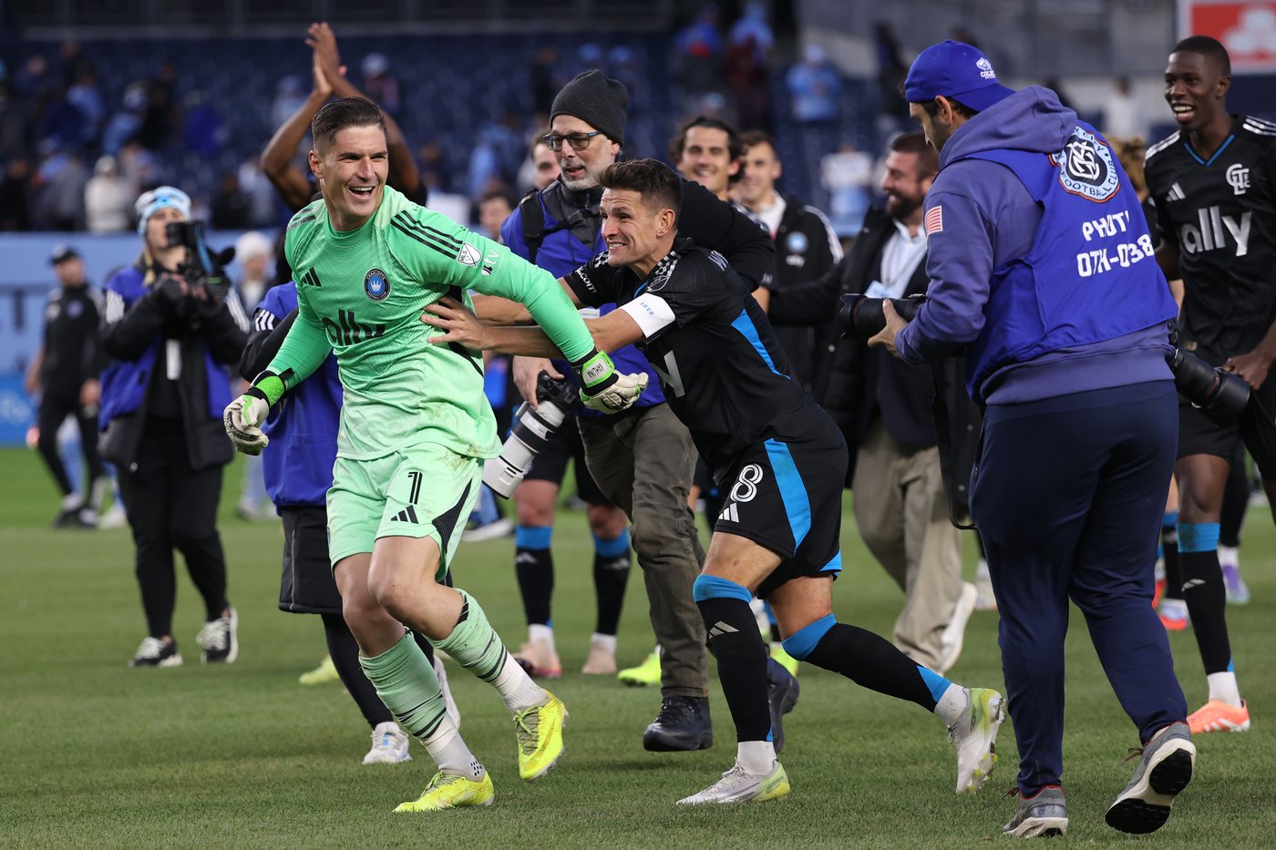Kristijan Kahlina makes game-winning save in shootout as Charlotte forces Game 3 with NYCFC | iNFOnews.ca