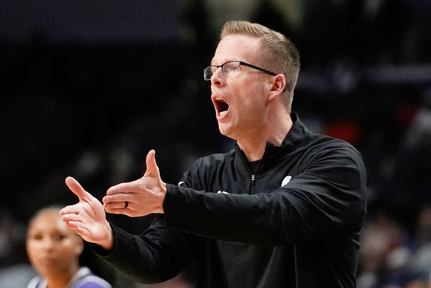 Matthew Mitchell returns to coaching, takes over Houston women's program in wide open Big 12 | iNFOnews.ca Matthew Mitchell returns to coaching, takes over Houston women's program in wide open Big 12 | iNFOnews.ca