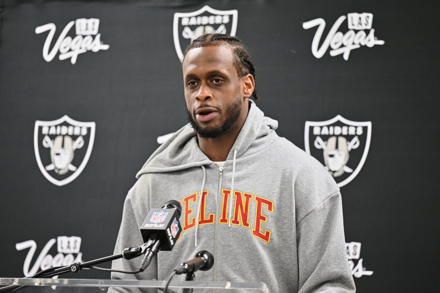 Struggling Raiders offense looks largely the same in first game under interim coordinator Greg Olson | iNFOnews.ca