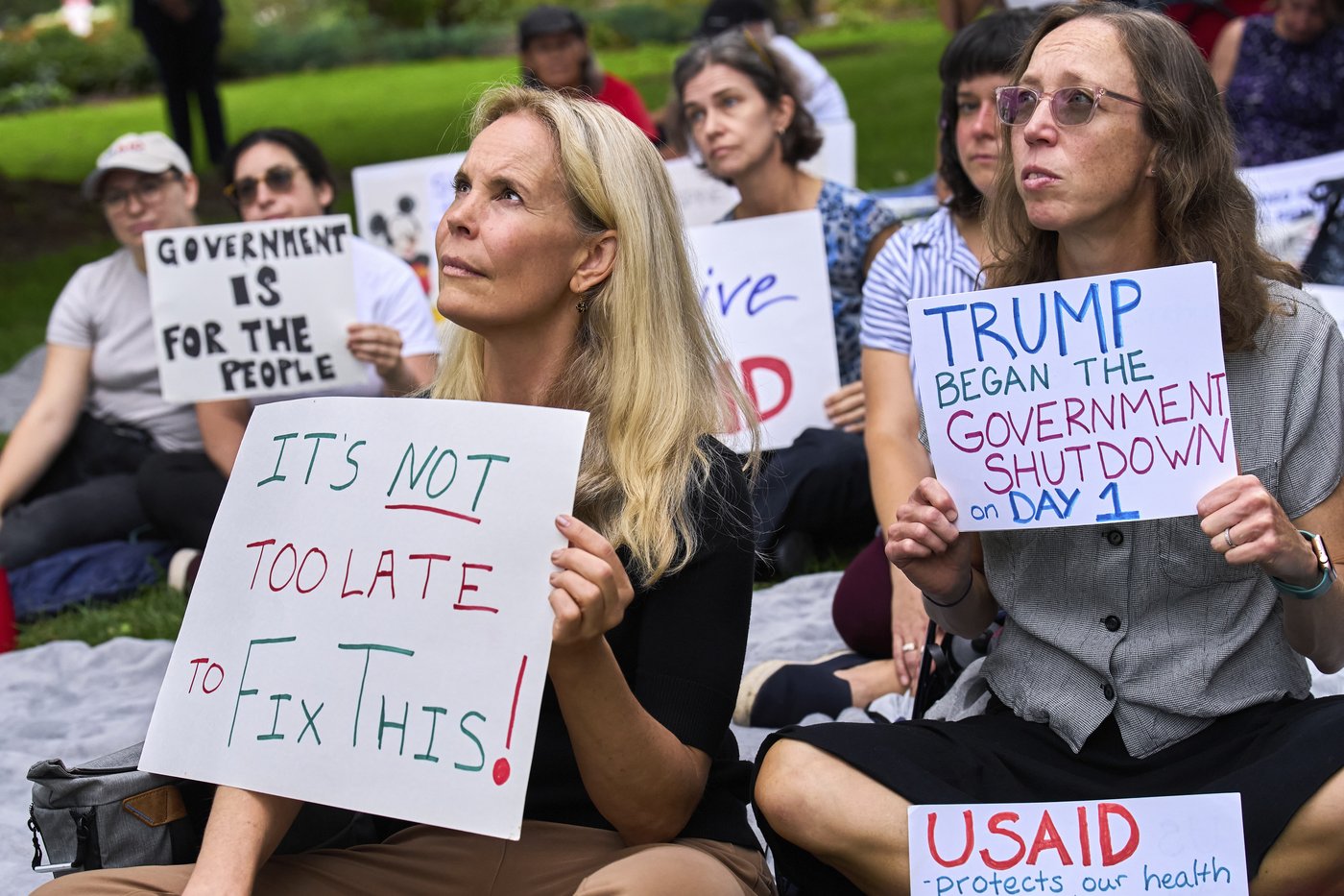 A government shutdown sparks a new wave of uncertainty, in photos | iNFOnews.ca