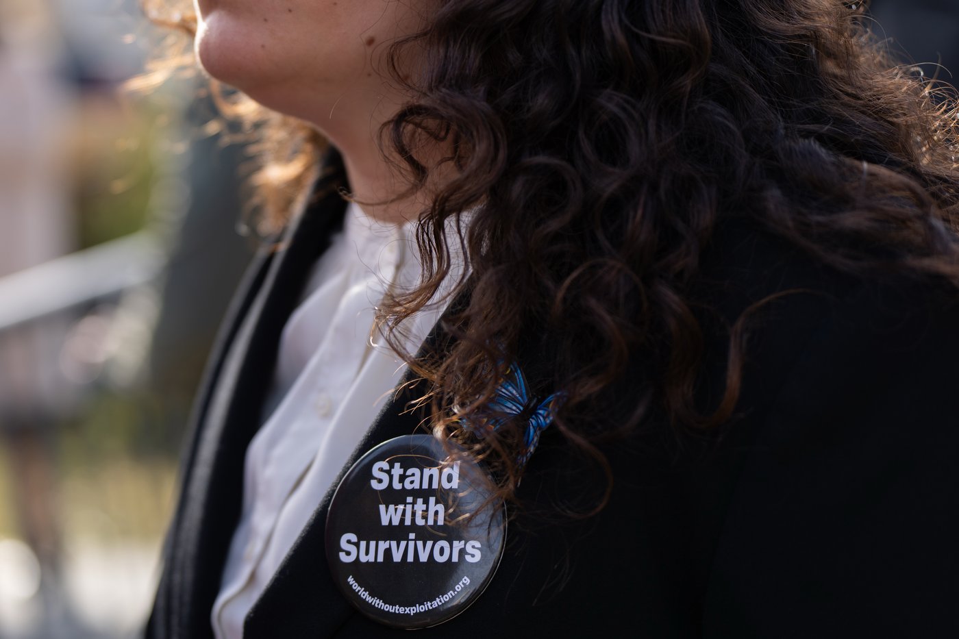 Photos of Marjorie Taylor Greene standing with Epstein survivors before House votes on Epstein files | iNFOnews.ca