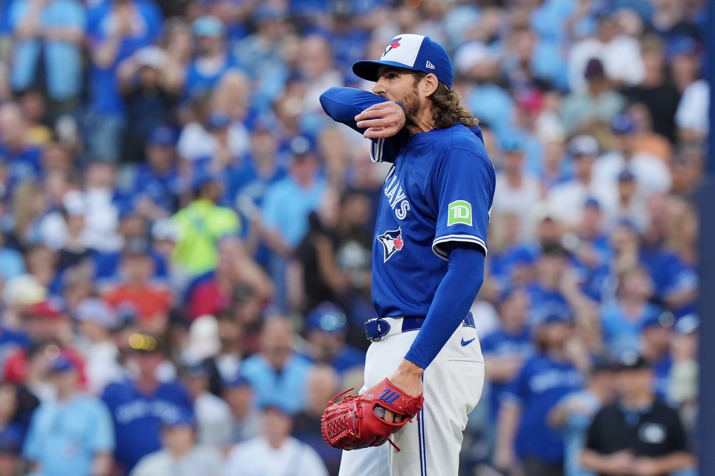 Gausman v. Judge key showdown in Blue Jays' 10-1 win over Yankees in ALDS Game 1 | iNFOnews.ca