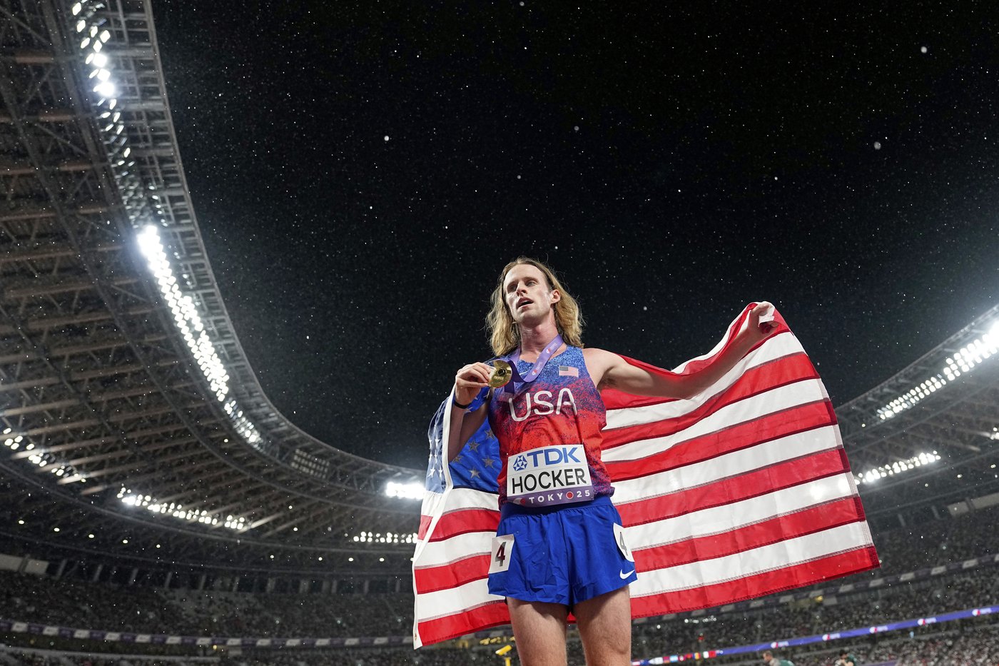 Cole Hocker gets to race and gets his gold in worlds 5,000 meters | iNFOnews.ca