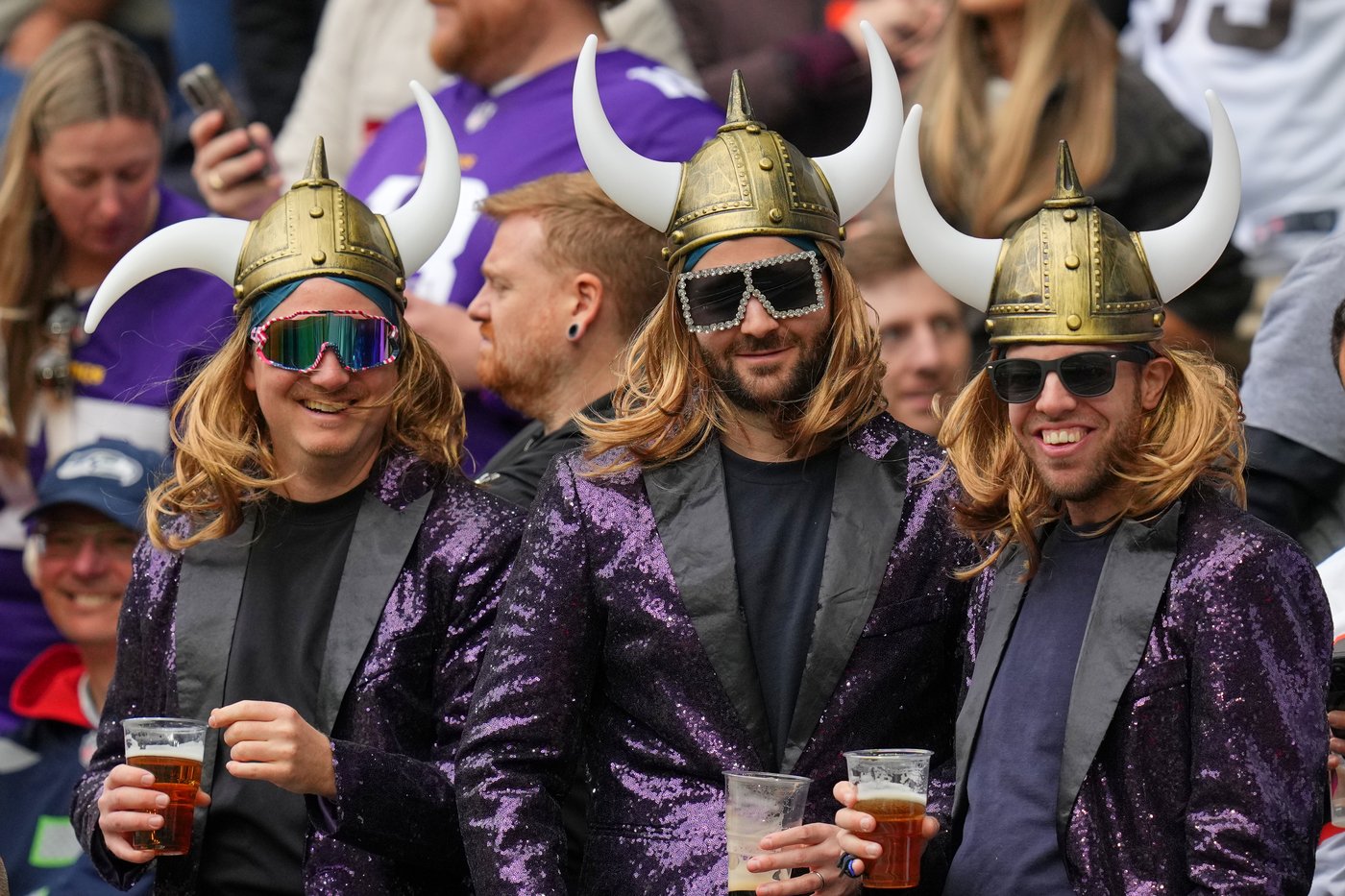 NFL fans delayed entering Tottenham stadium get Ticketmaster apology and partial refund | iNFOnews.ca
