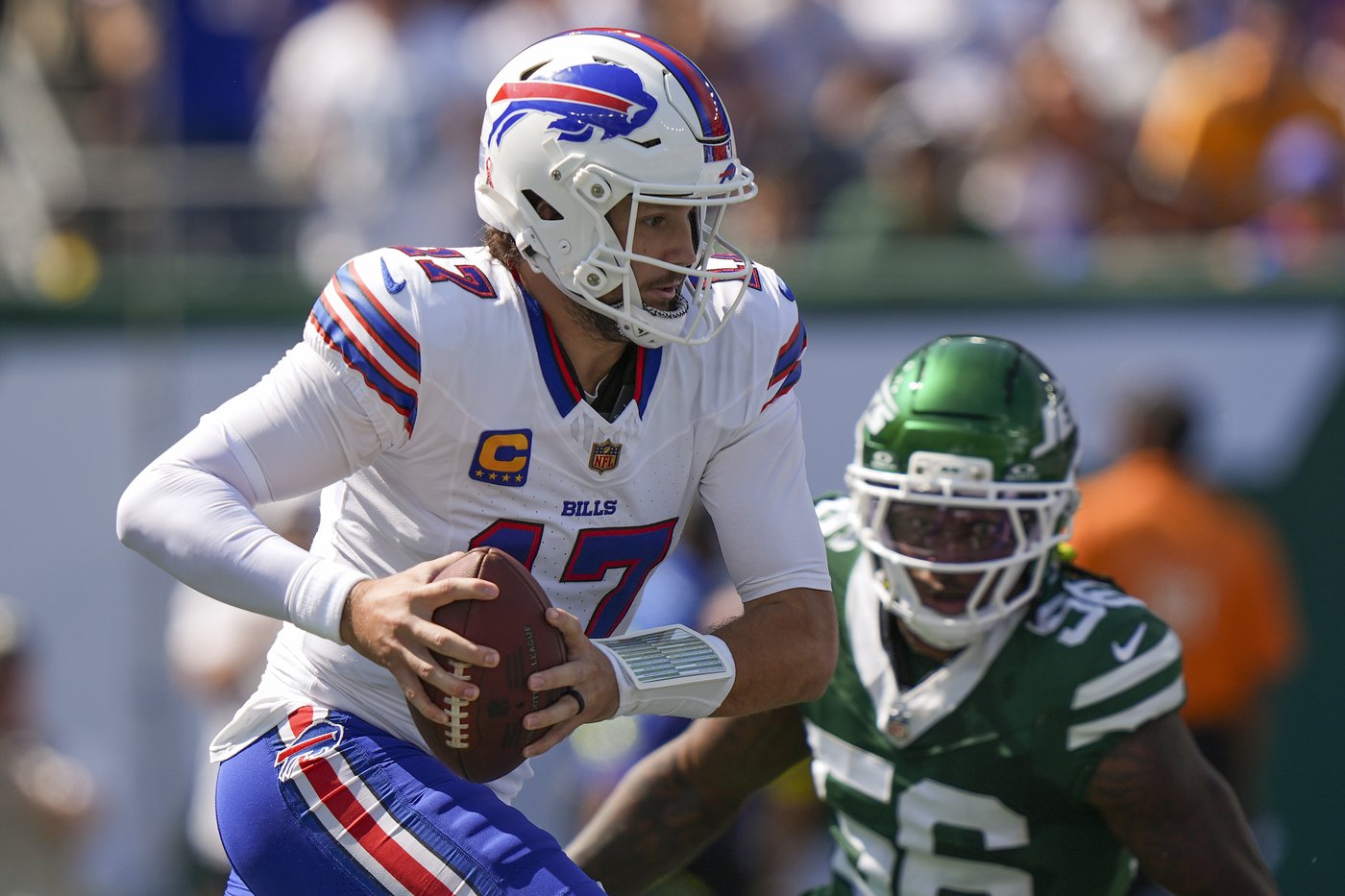 Bills' Josh Allen leaves game for 2 plays with a bloody nose after being hit in the face vs. Jets | iNFOnews.ca Bills' Josh Allen leaves game for 2 plays with a bloody nose after being hit in the face vs. Jets | iNFOnews.ca