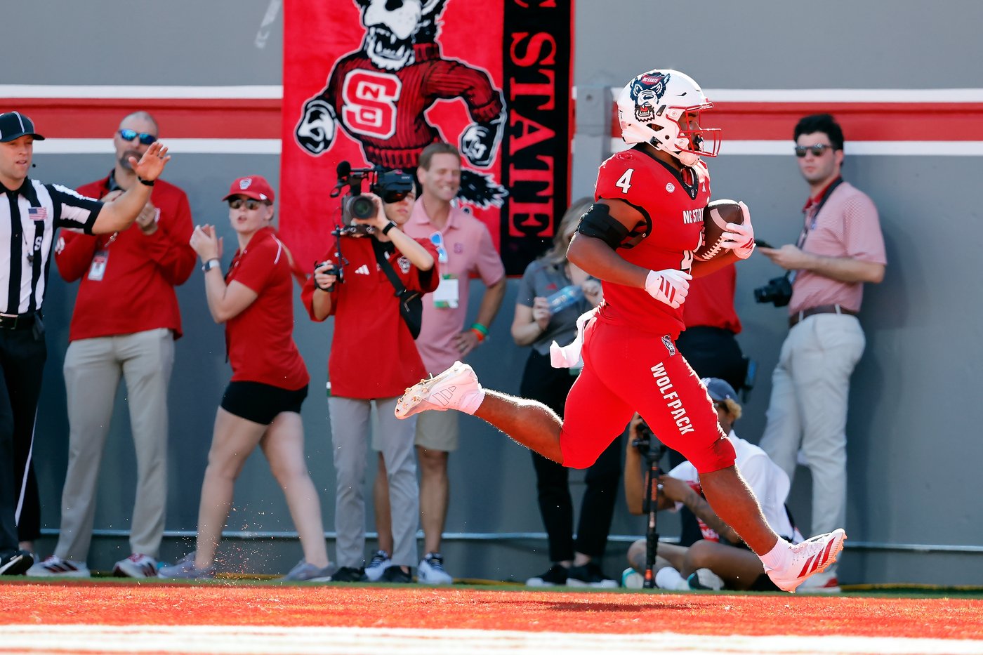 Bailey throws for four TDs as N.C. State rolls past Campbell 56-10 | iNFOnews.ca