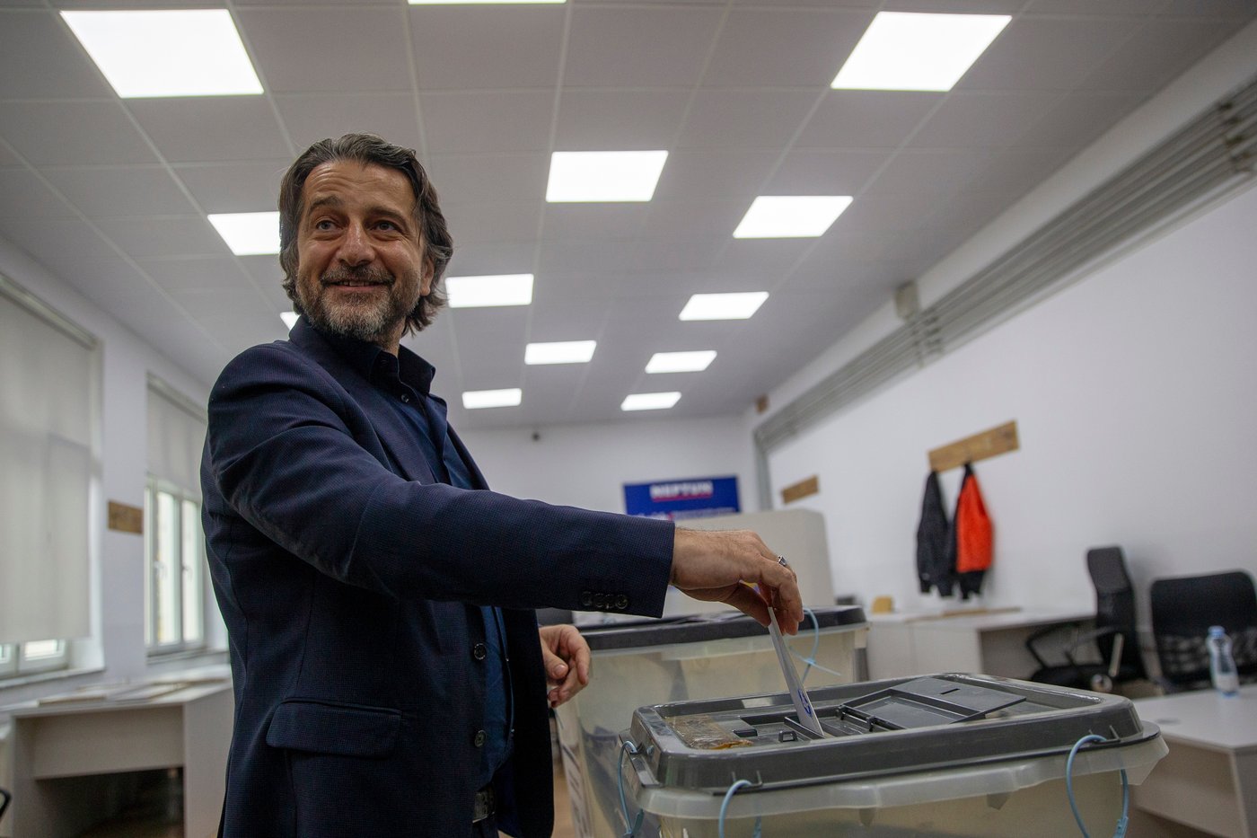 Kosovo holds municipal elections with the governing party aiming for Pristina city hall | iNFOnews.ca