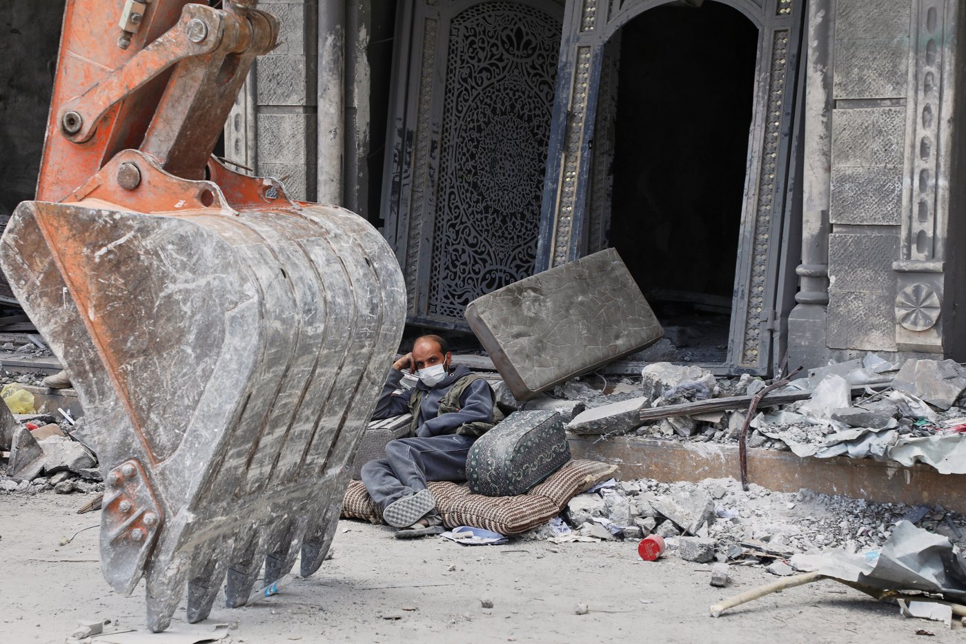 Israeli strikes on Yemen's capital kill at least 9 people and injure scores, the Houthi rebels say | iNFOnews.ca