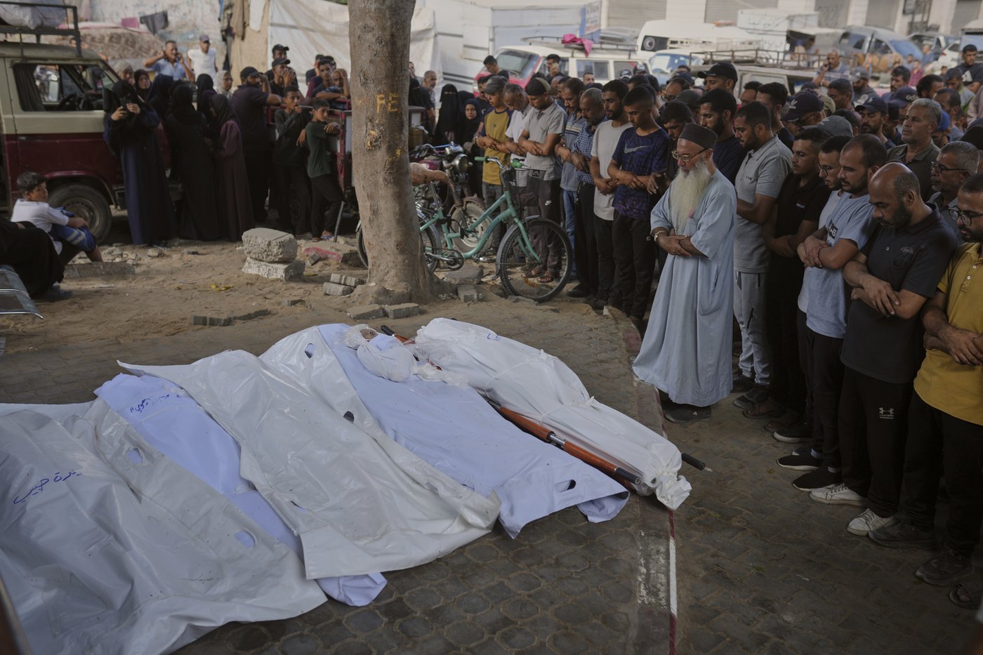 Palestinian death toll passes 64,000, health officials say, as Israel and Hamas dig in on demands | iNFOnews.ca Palestinian death toll passes 64,000, health officials say, as Israel and Hamas dig in on demands | iNFOnews.ca