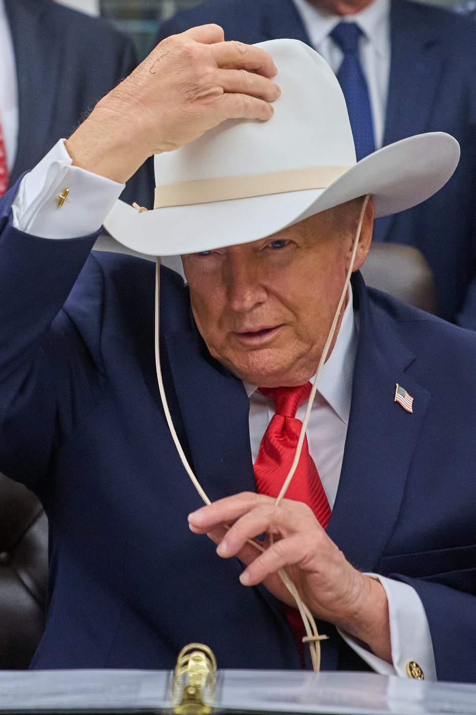 See the world in vertical: Top photos by AP's photojournalists | iNFOnews.ca