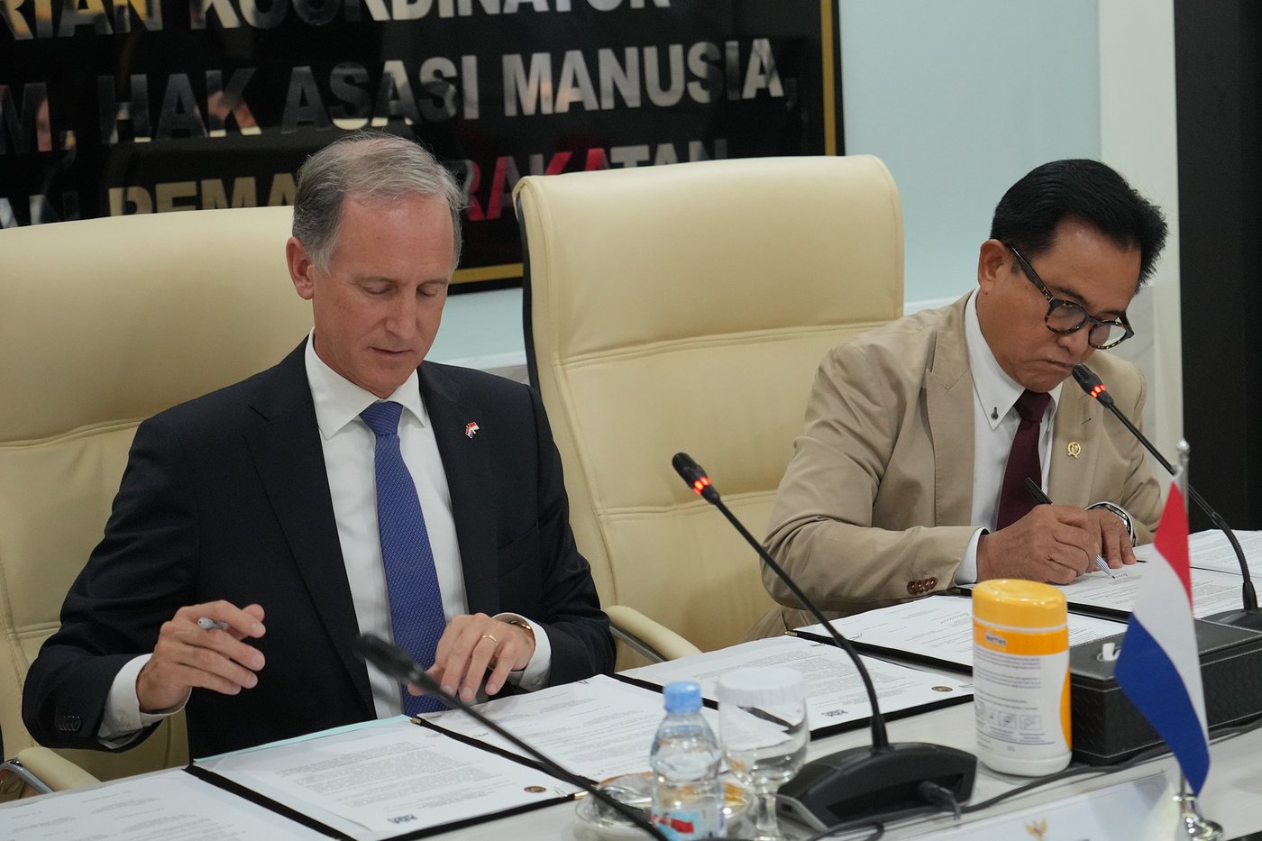 Indonesia to repatriate 2 convicted Dutch drug traffickers, including one on death row | iNFOnews.ca