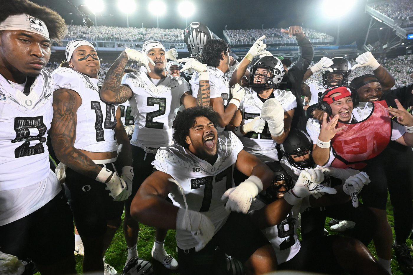 Oregon outlasts Penn State 30-24 in double overtime | iNFOnews.ca
