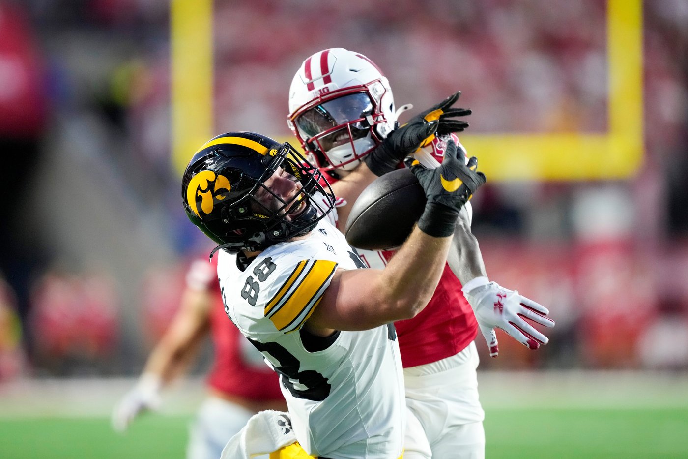 Williams, Gronowski and Moulton help Iowa run over Wisconsin 37-0 to keep Heartland Trophy | iNFOnews.ca