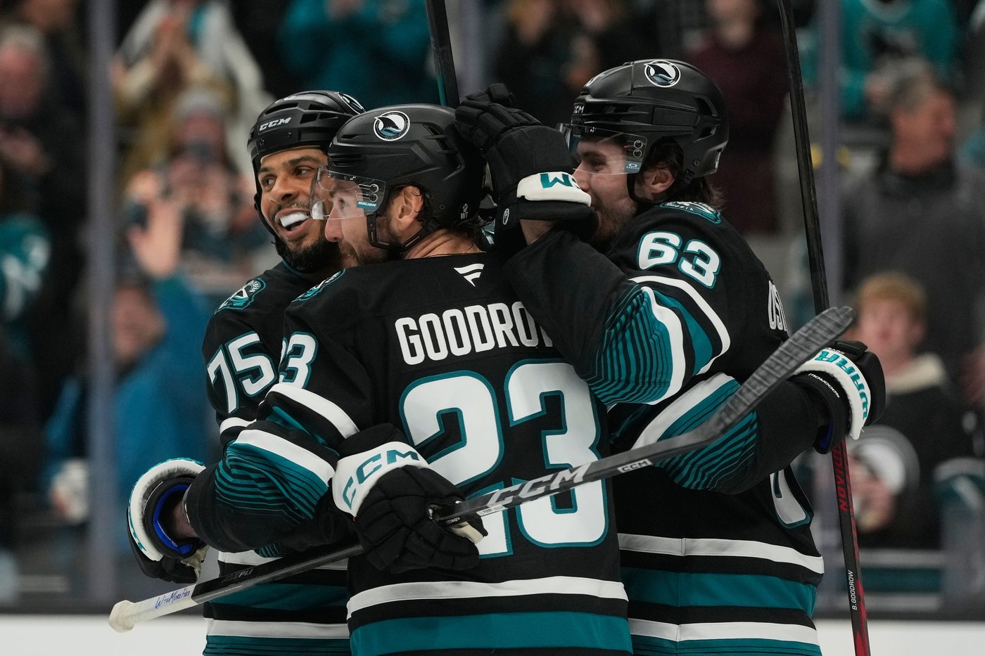 Celebrini's jaw-dropping goal helps Sharks beat Flames 6-3 | iNFOnews.ca