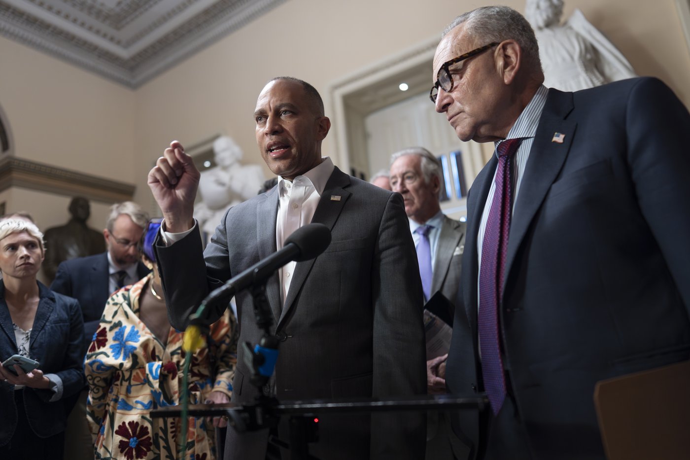 Shutdown talk heats up as Democrats insist on stopping health care cuts | iNFOnews.ca Shutdown talk heats up as Democrats insist on stopping health care cuts | iNFOnews.ca