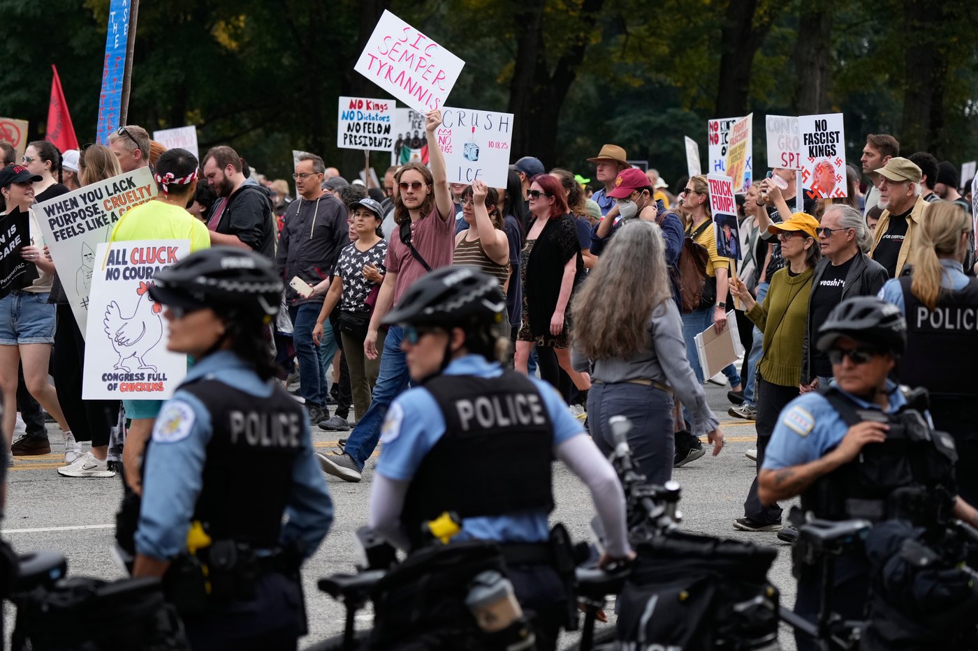 Photos show ‘No Kings’ rallies against Trump across the US and in Europe | iNFOnews.ca