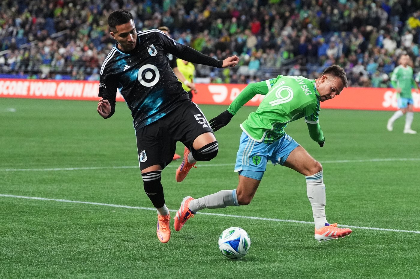 Obed Vargas scores twice as Sounders beat Minnesota United 4-2 to extend series | iNFOnews.ca