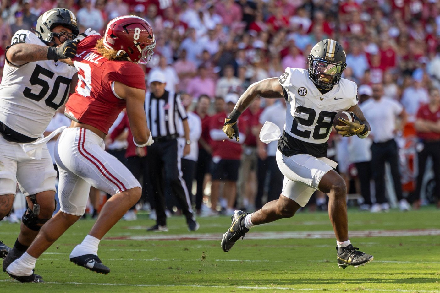 Simpson, Miller lead No. 10 Alabama to 30-14 victory over No. 16 Vanderbilt | iNFOnews.ca