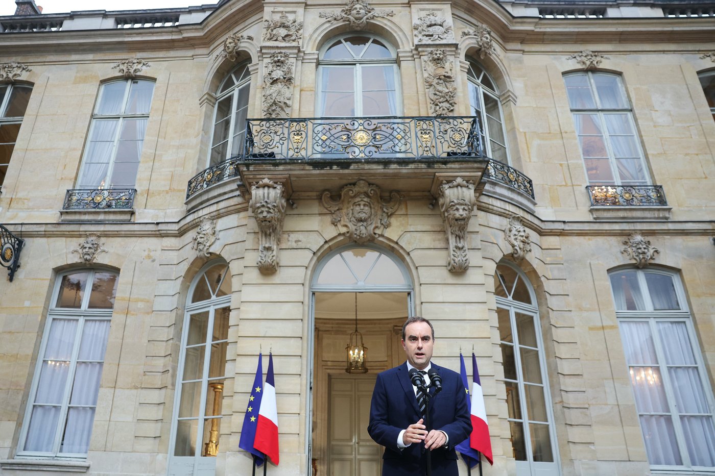 France's new PM renounces using special powers at parliament to seek compromise instead | iNFOnews.ca