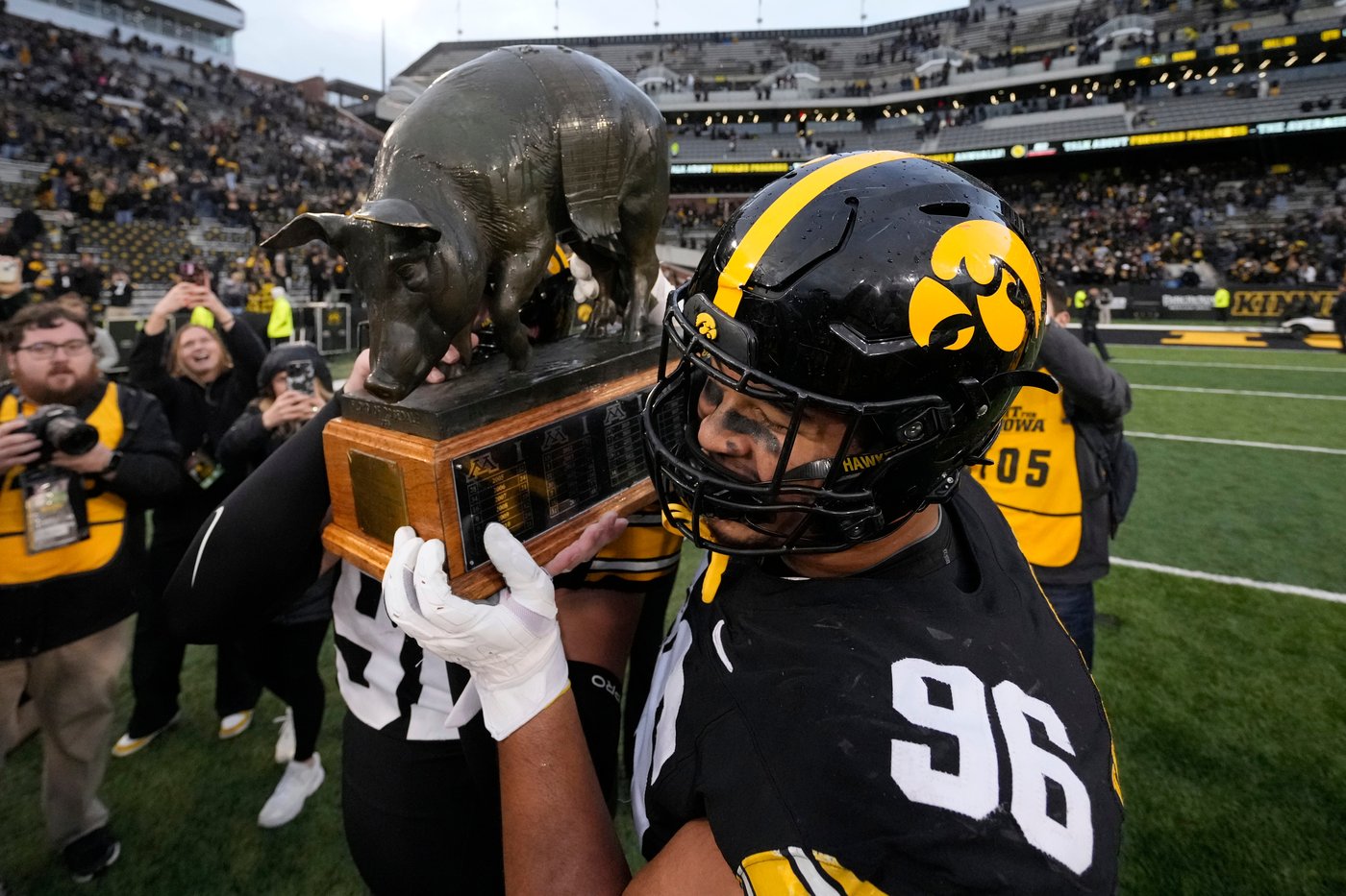 What do an axe, a bucket and a cannon have in common? Meet the rivalry trophies of college football | iNFOnews.ca